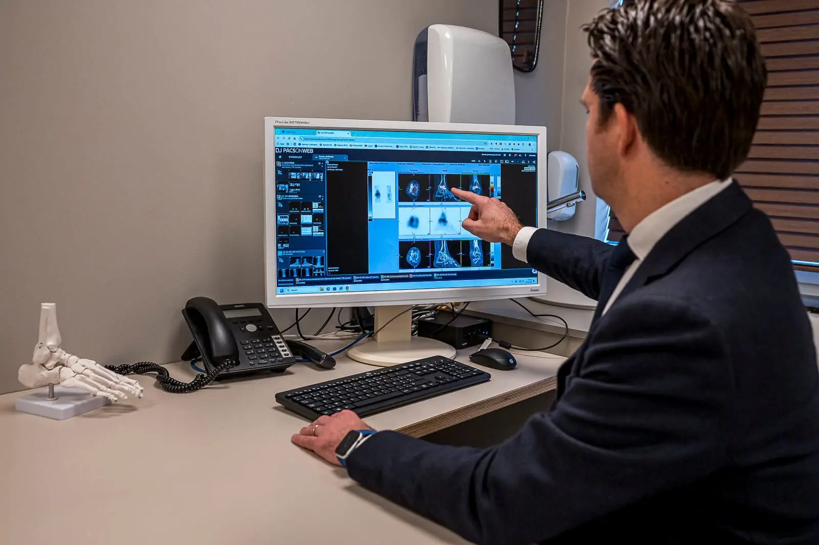 Research and publications on foot surgery at the Foot & Ankle Institute